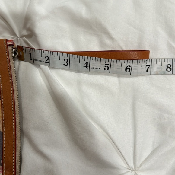 NWOT Cavalcanti wrislet bag made in Italy with floral design and leather accents - Picture 12 of 12